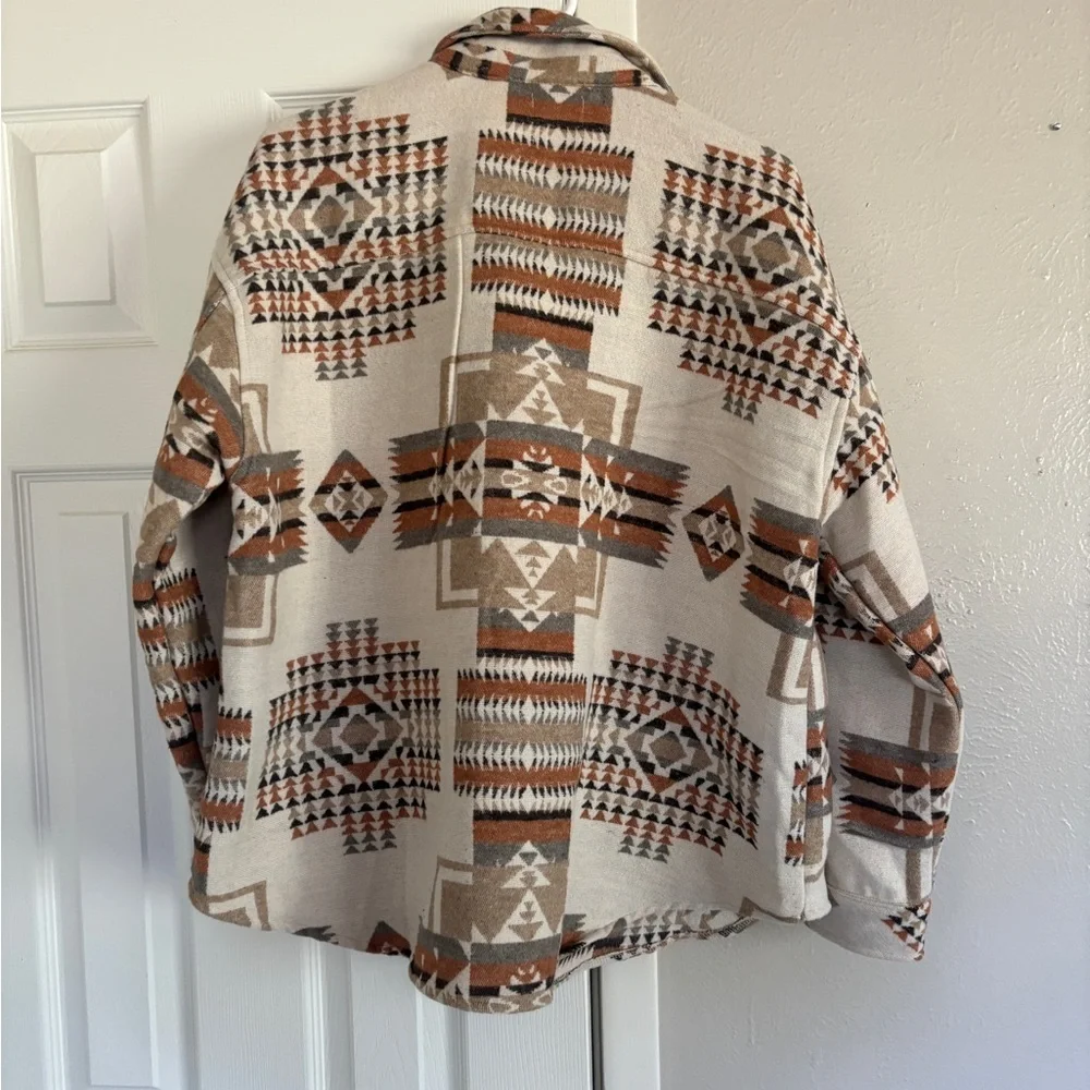 Shacket Aztec pattern - Picture 4 of 5